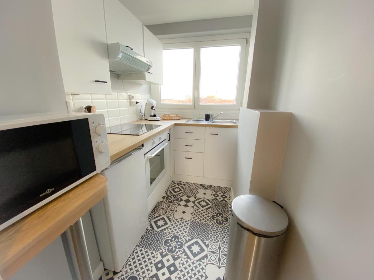 Le Jean De Fiennes Apartment Calais Bagian luar foto
